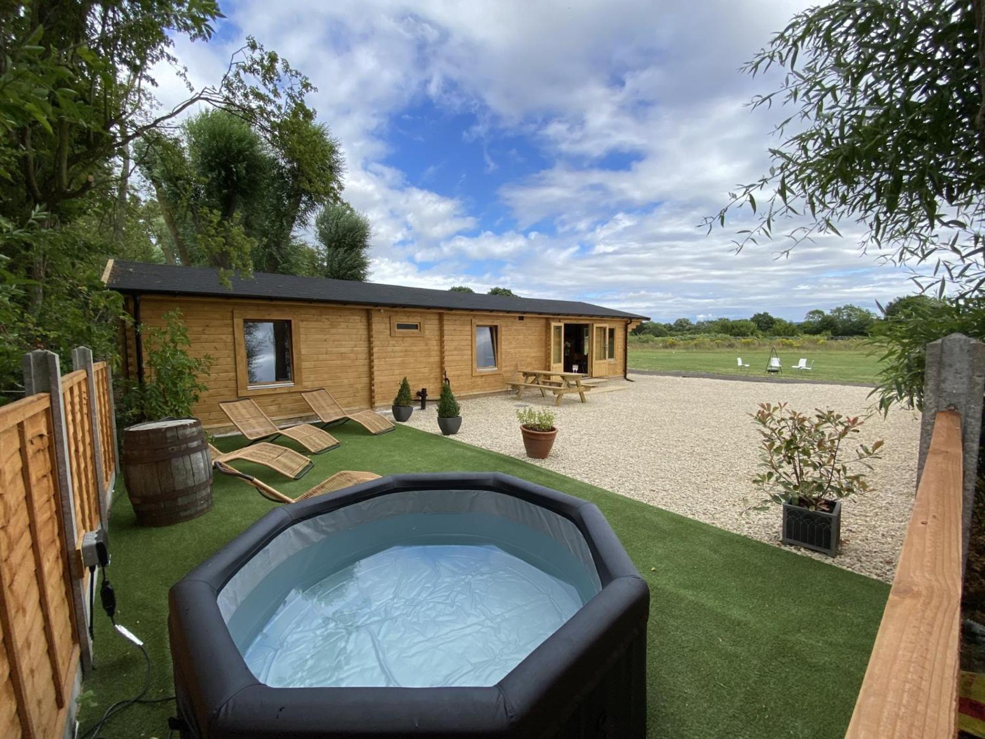Inviting 3-Bedroom Lodge In Ashton Under Hill Evesham Extérieur photo